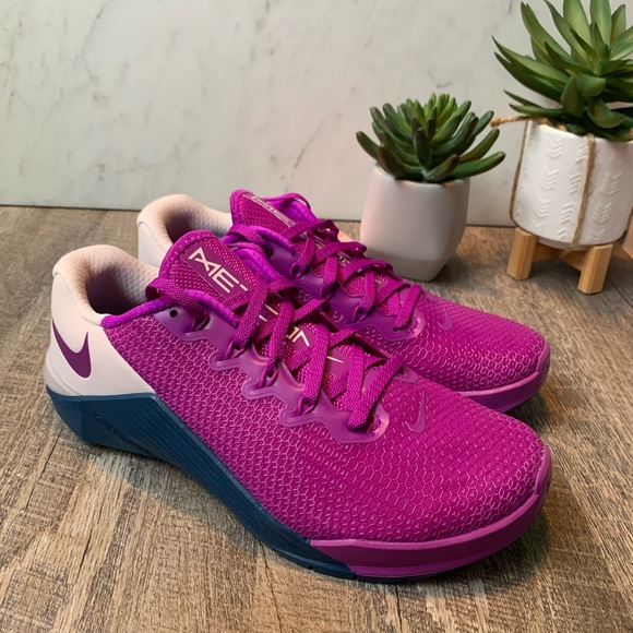 Nike Shoes | Nike Metcon 5 Vivid Purple | Poshmark